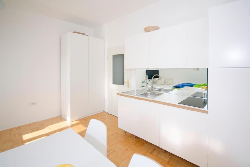 The Cute, Sunny Apartment In The Center +P Laibach Exterior foto
